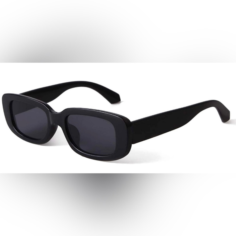 NWOT black retro sunglasses